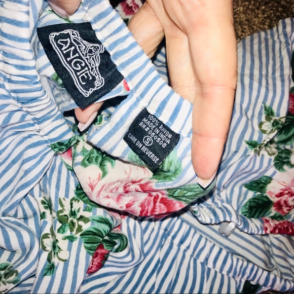 Off Shoulder Floral Romper - Picture 4 of 4